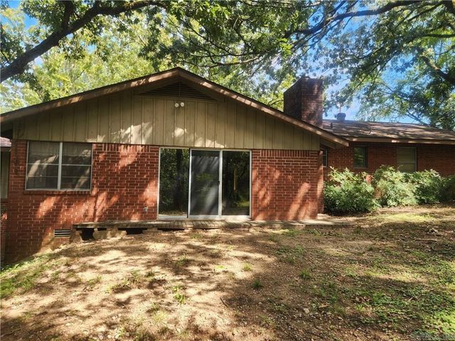 725 N Montgomery Street, Clarksville, AR 72830