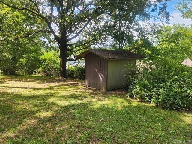 725 N Montgomery Street, Clarksville, AR 72830