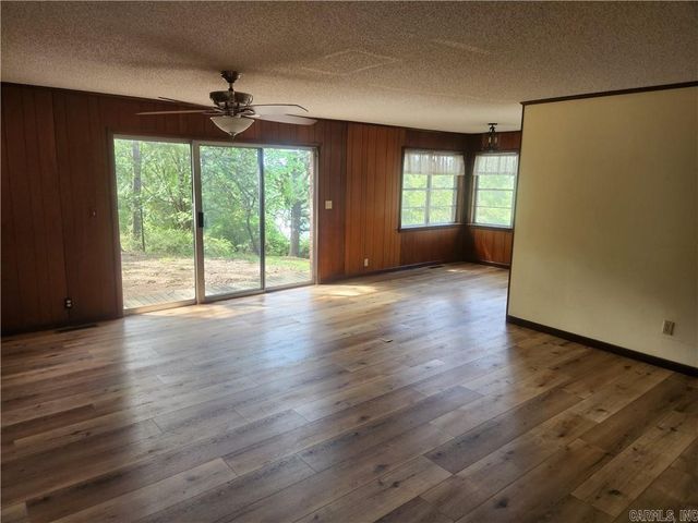 725 N Montgomery Street, Clarksville, AR 72830