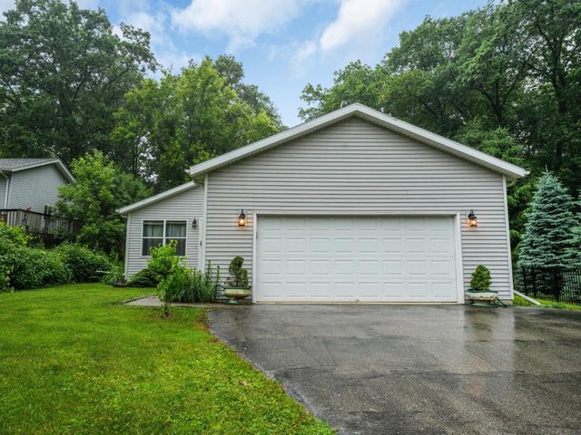 8300 Fishman ROAD, Burlington, WI 53105