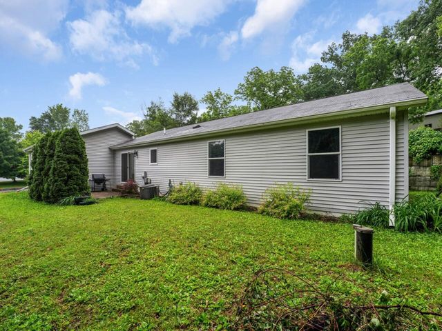 8300 Fishman ROAD, Burlington, WI 53105