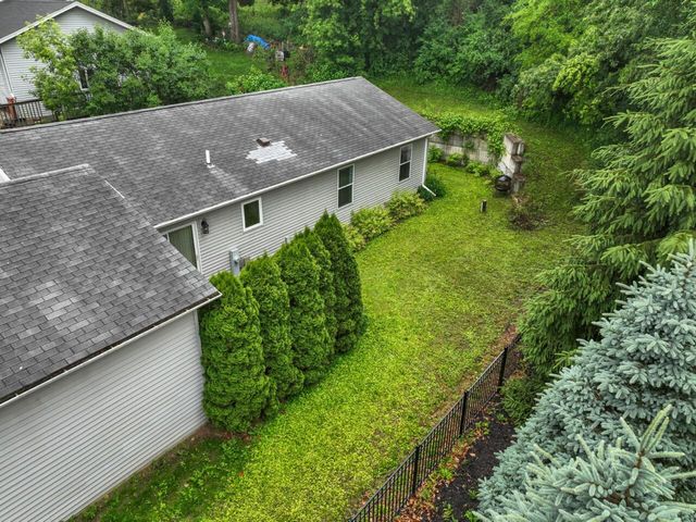 8300 Fishman ROAD, Burlington, WI 53105