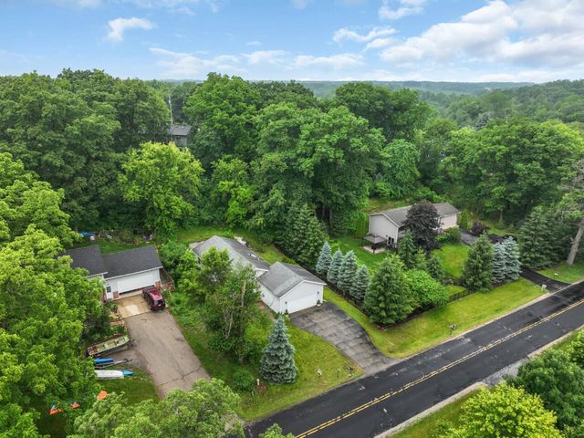 8300 Fishman ROAD, Burlington, WI 53105