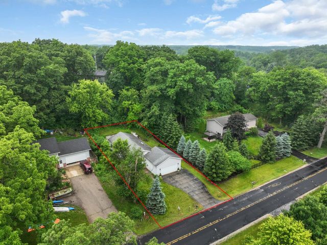 8300 Fishman ROAD, Burlington, WI 53105