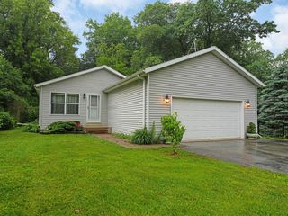 8300 Fishman ROAD, Burlington, WI 53105