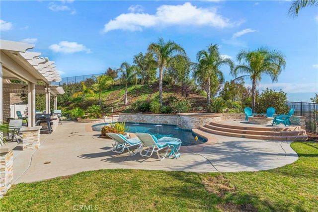 17909 Lapis, San Bernardino, CA 92407