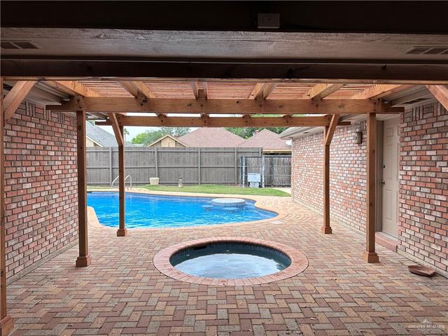 308 Kiwi Street, Mcallen, TX 78504