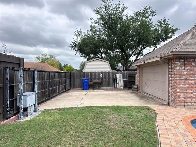 308 Kiwi Street, Mcallen, TX 78504