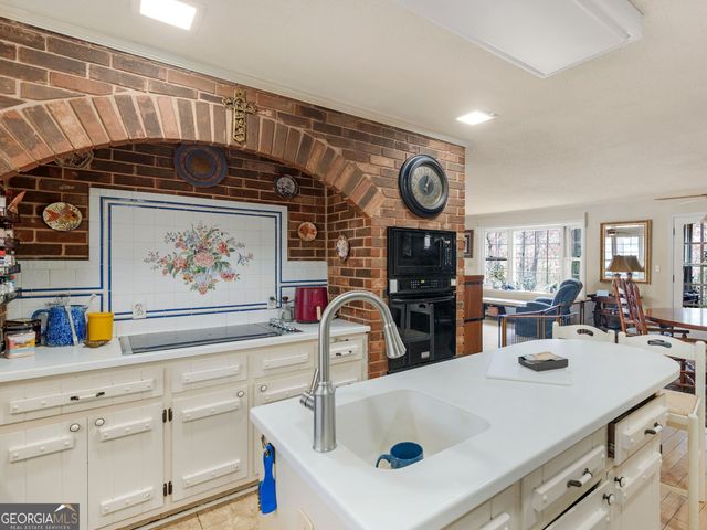 879 Rocky Creek Road, Hampton, GA 30228