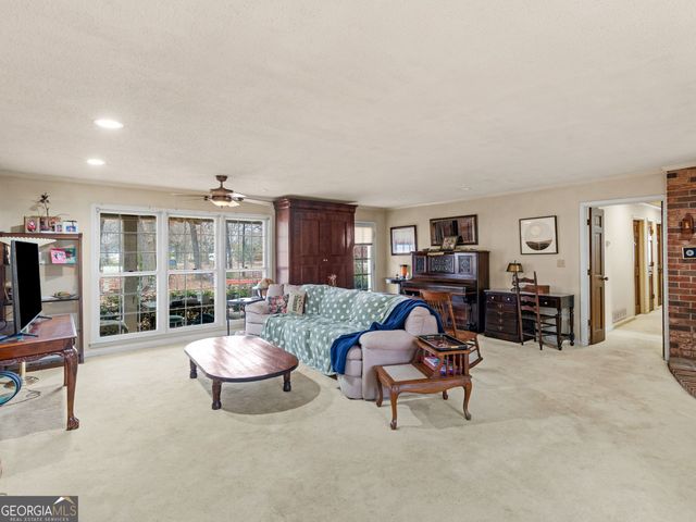 879 Rocky Creek Road, Hampton, GA 30228