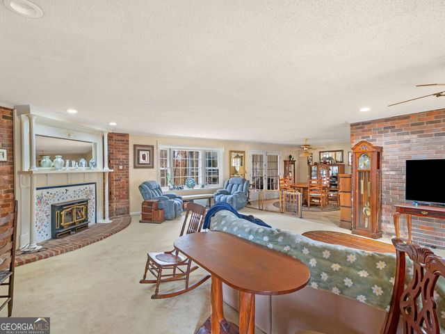 879 Rocky Creek Road, Hampton, GA 30228