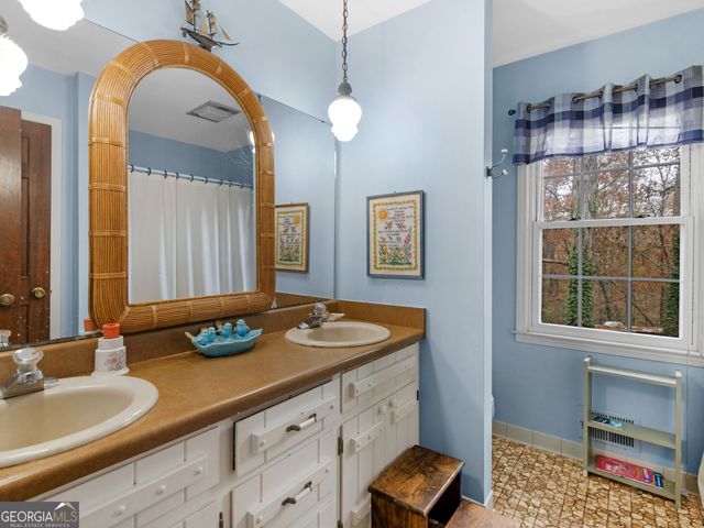 879 Rocky Creek Road, Hampton, GA 30228