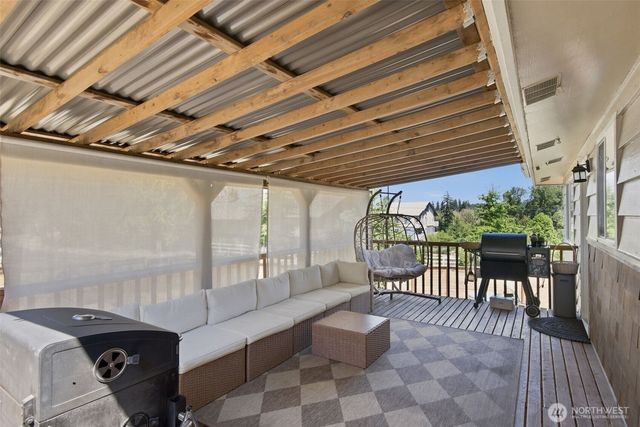 413 104th Avenue E, Edgewood, WA 98372