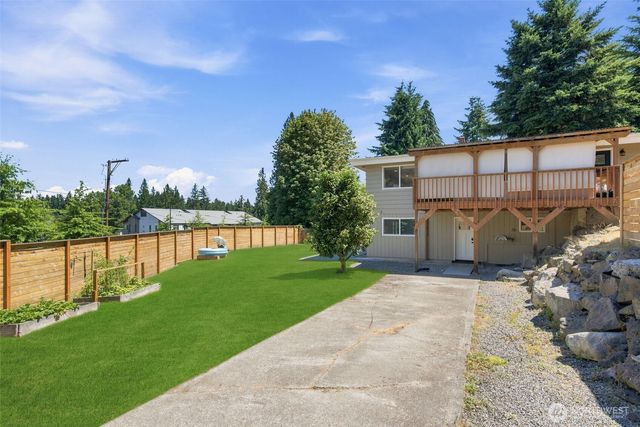 413 104th Avenue E, Edgewood, WA 98372