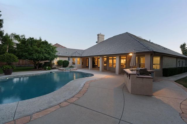 10260 N Archie Avenue, Fresno, CA 93730