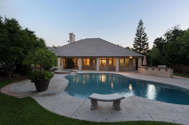 10260 N Archie Avenue, Fresno, CA 93730