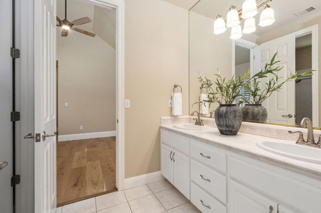 10260 N Archie Avenue, Fresno, CA 93730
