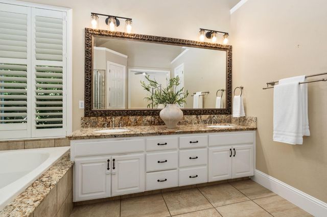 10260 N Archie Avenue, Fresno, CA 93730