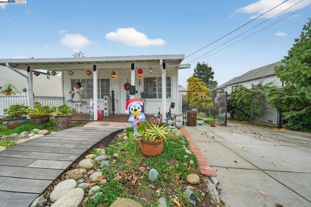 229 Lake Ave, Rodeo, CA 94572