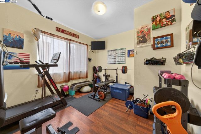 229 Lake Ave, Rodeo, CA 94572