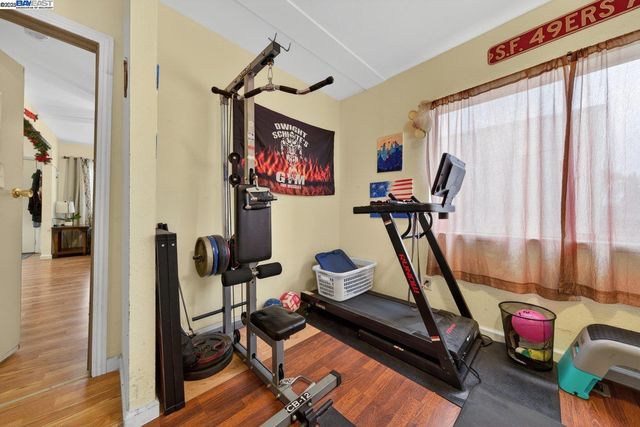 229 Lake Ave, Rodeo, CA 94572