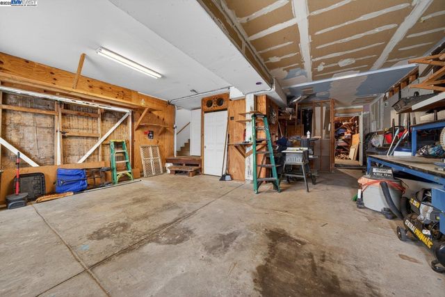 229 Lake Ave, Rodeo, CA 94572