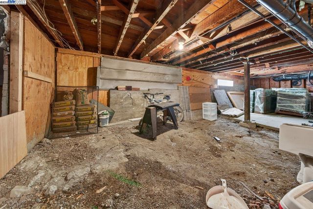 229 Lake Ave, Rodeo, CA 94572