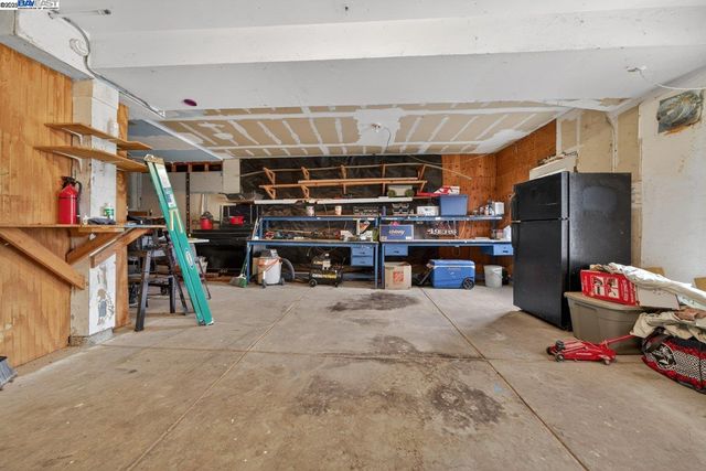 229 Lake Ave, Rodeo, CA 94572