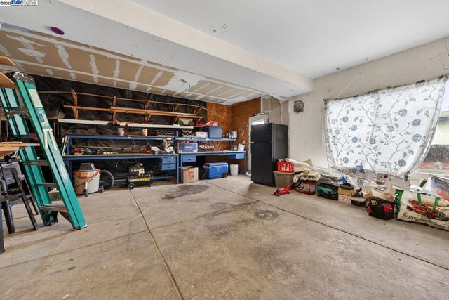 229 Lake Ave, Rodeo, CA 94572