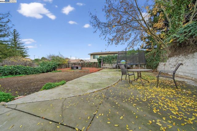 229 Lake Ave, Rodeo, CA 94572