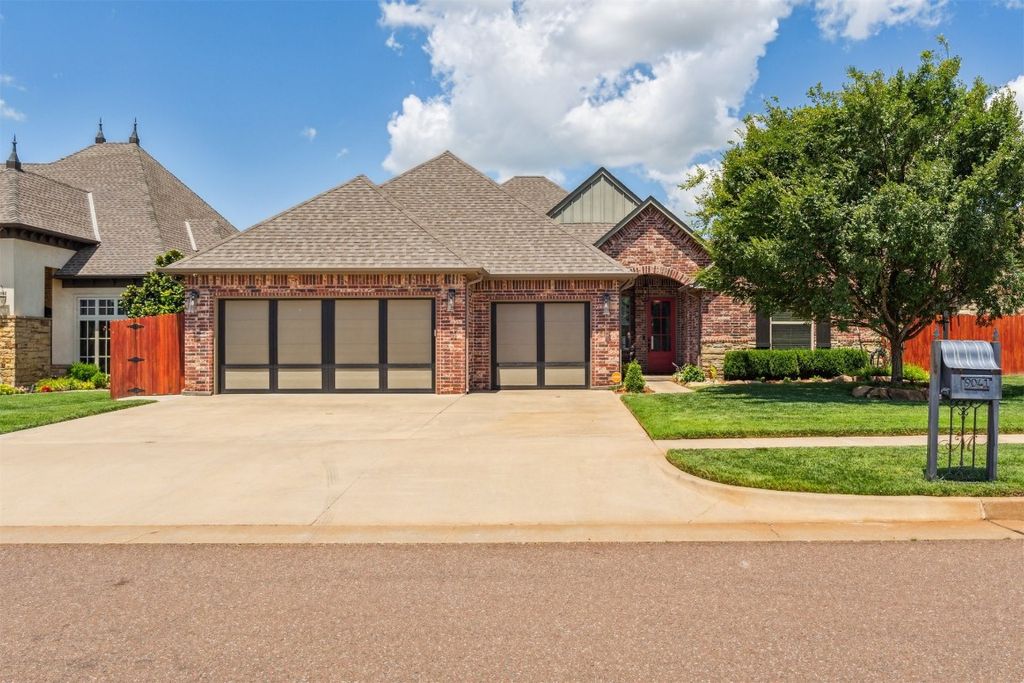 9041 NW 147th Terrace, Yukon, OK 73099
