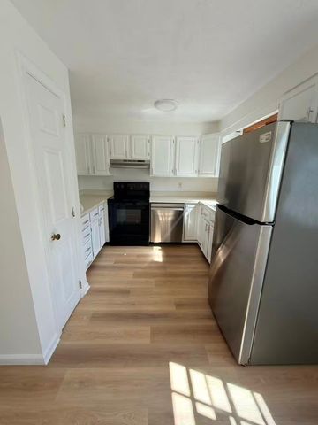 136 N Washington St 4, Norton, MA 02766