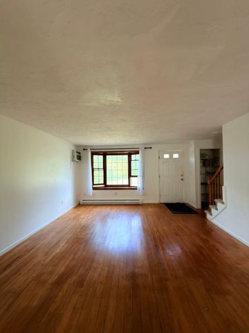 136 N Washington St 4, Norton, MA 02766