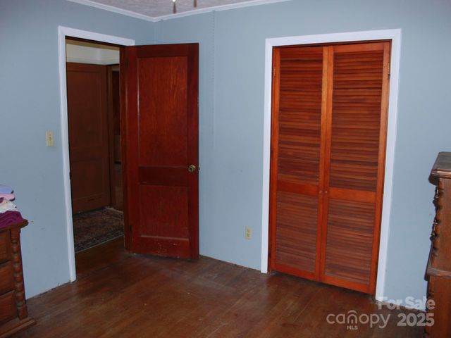 709 Wickins Drive, Hendersonville, NC 28791