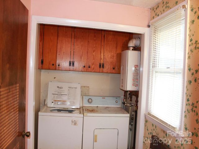 709 Wickins Drive, Hendersonville, NC 28791