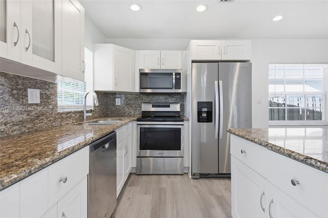 816 Johnson St, Hollywood, FL 33019