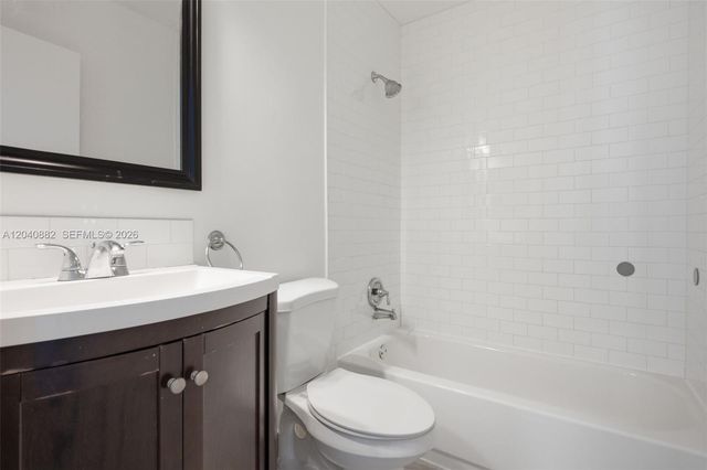 816 Johnson St, Hollywood, FL 33019