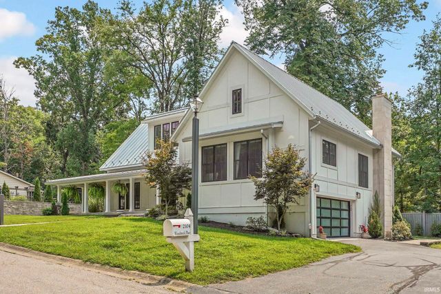 2104 E Woodstock Place, Bloomington, IN 47401