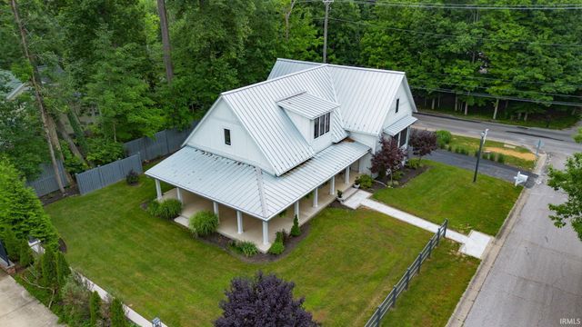 2104 E Woodstock Place, Bloomington, IN 47401