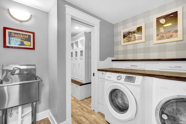 2104 E Woodstock Place, Bloomington, IN 47401
