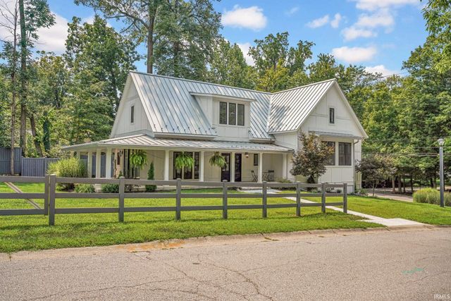 2104 E Woodstock Place, Bloomington, IN 47401