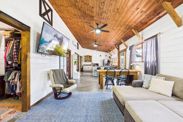 361 County Road 38, Riceville, TN 37370