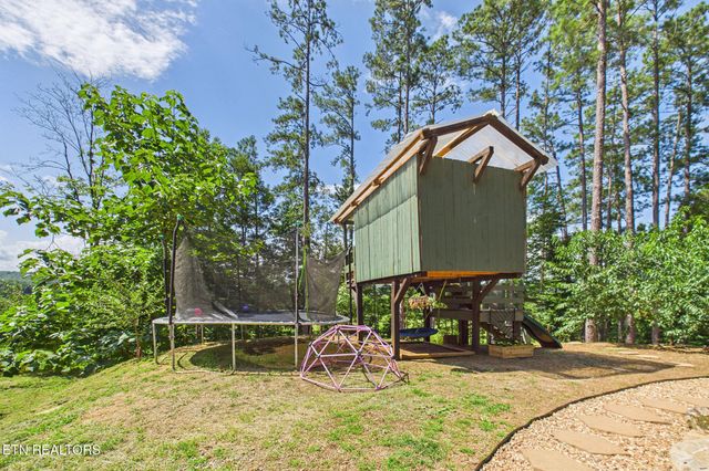 361 County Road 38, Riceville, TN 37370
