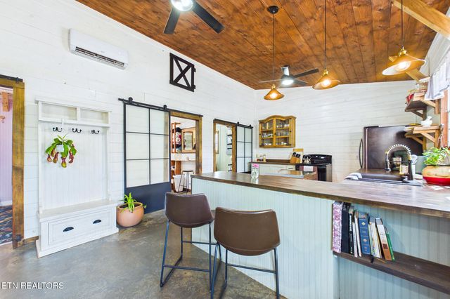 361 County Road 38, Riceville, TN 37370