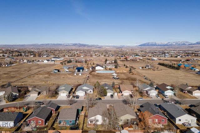 410 N River Rock Drive, Belgrade, MT 59714