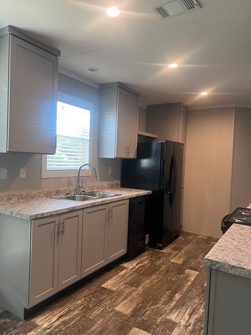 1525 Lark Court, Pelican Bay, TX 76020