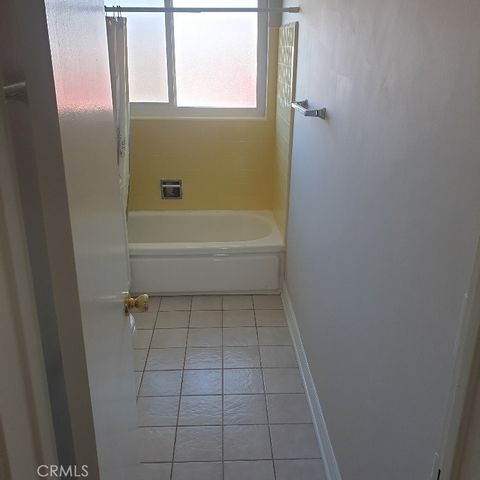 20518 Napa, Winnetka, CA 91306