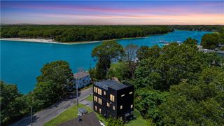388 Sea View Drive, Warwick, RI 02889