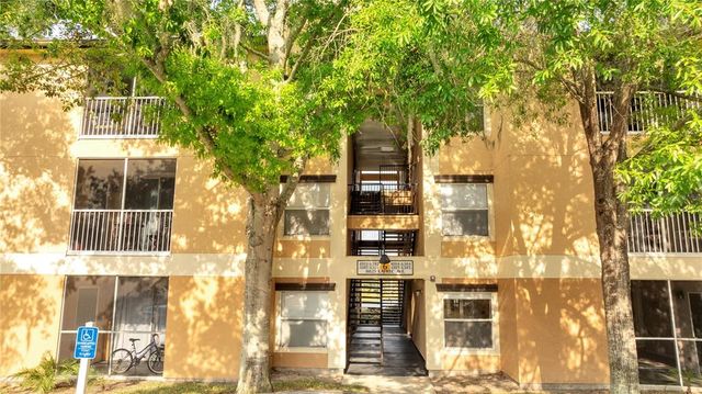 8825 LATREC AVENUE 6103, Orlando, FL 32819