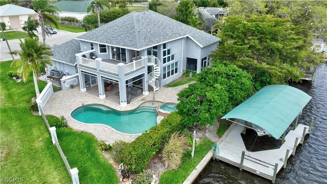 18070 Interlochen LN, Alva, FL 33920